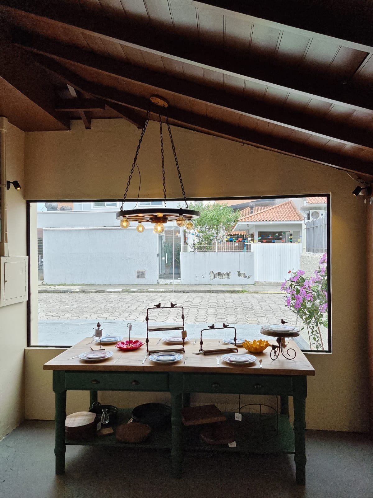 Lustre Rústico Roda de Carroça 70cm 5 Lâmpadas Madeira Maciça Retrô Artesanal – Antunes (não acompanha lampadas) - Imagem 15