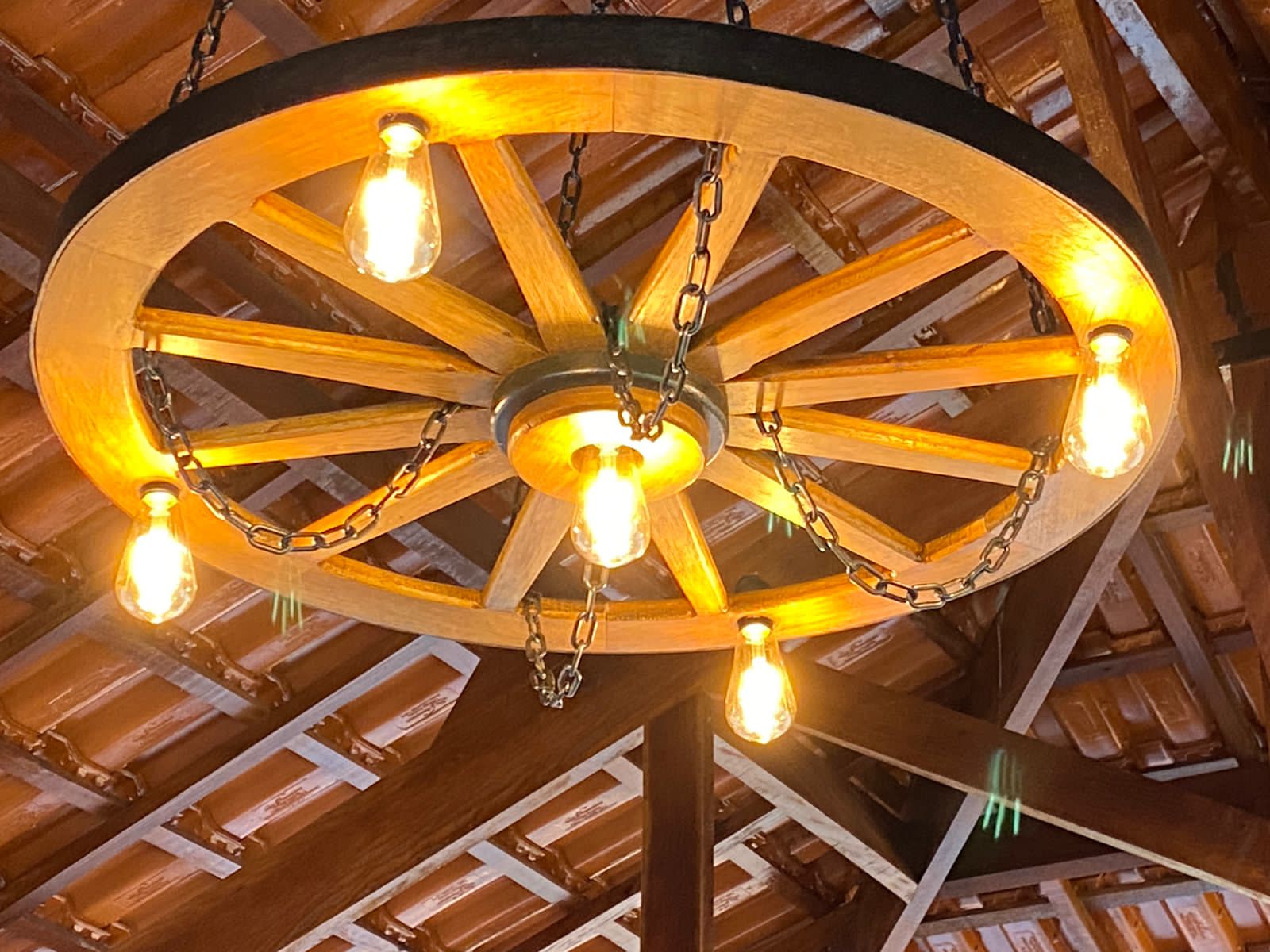 Lustre Gigante Rústico 90cm 5 Bocal Madeira Maciça Retrô Artesanal – Antunes (não acompanha lampadas) - Imagem 6