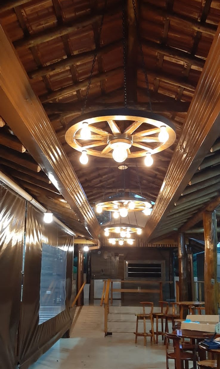 Lustre Gigante Rústico 90cm 5 Bocal Madeira Maciça Retrô Artesanal – Antunes (não acompanha lampadas) - Imagem 4