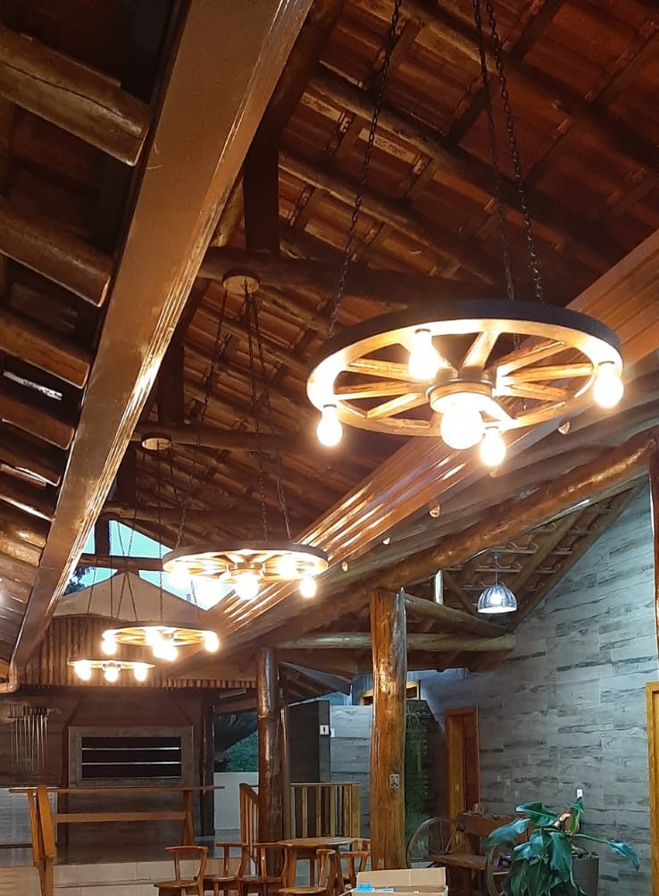 Lustre Gigante Rústico 90cm 5 Bocal Madeira Maciça Retrô Artesanal – Antunes (não acompanha lampadas) - Imagem 2