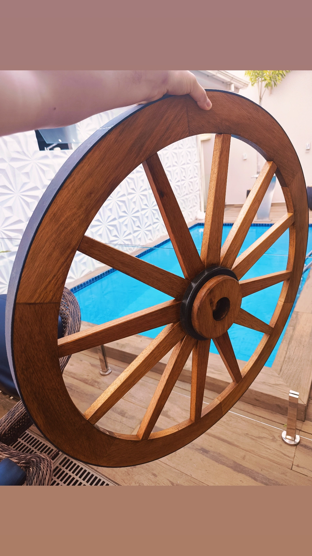 Roda de Carroça Gigante 90cm Madeira Maciça Decoração Rústica – Antunes - Imagem 13