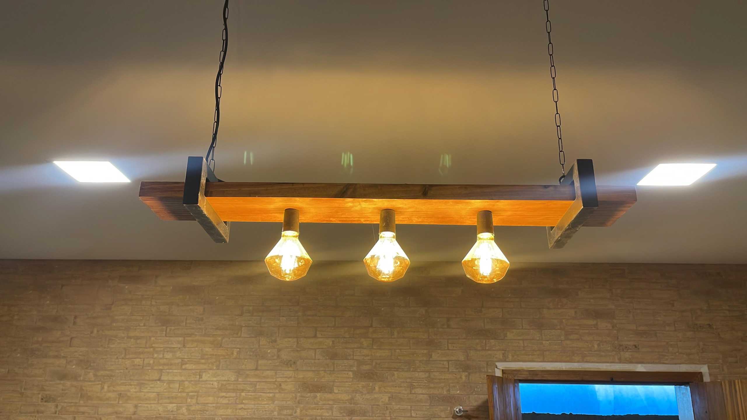 Pendente Rústico Industrial 95cm 3 Lâmpadas Madeira Maciça – Antunes (não acompanha lampadas) - Imagem 3