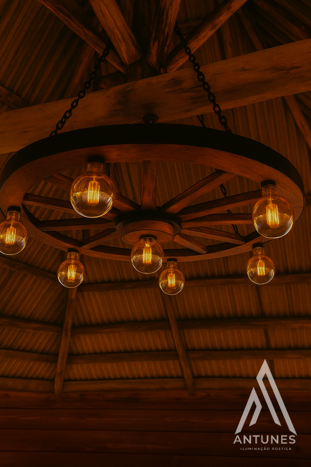 Lustre Rústico Gigante 90cm 7 Bocais Roda de Carroça Madeira Maciça Retrô Artesanal – Antunes (não acompanha lampadas) - Imagem 2