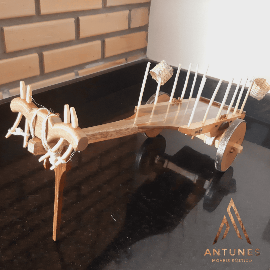Carro de Boi Miniatura Rústica em Madeira Nobre – Decoração Fazenda, Roça, Vintage Artesanal - Imagem 4